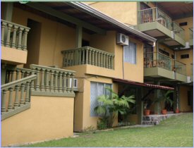 Habitaciones del Hotel Arenal Brolelias en La Fortuna